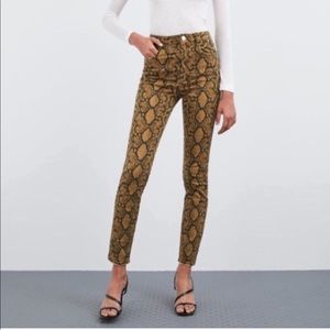 NWT Zara Snakeskin Jeans